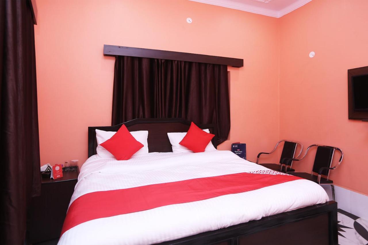 Oyo 22221 Yadav Hotel Bhiwadi Zewnętrze zdjęcie