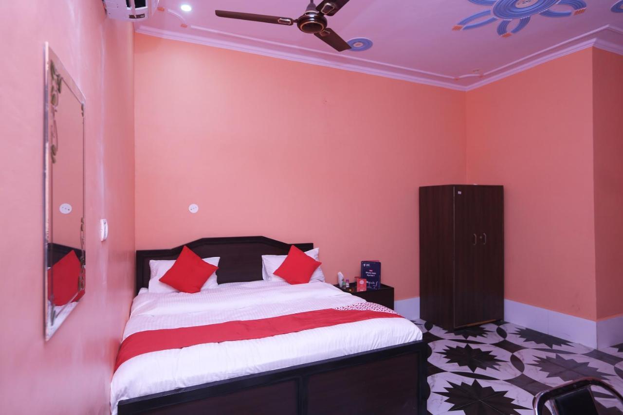 Oyo 22221 Yadav Hotel Bhiwadi Zewnętrze zdjęcie
