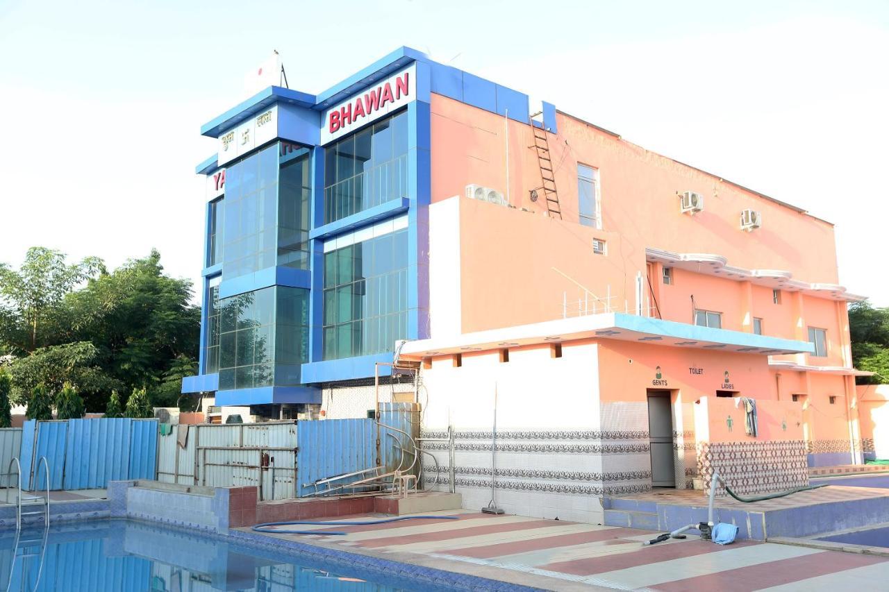 Oyo 22221 Yadav Hotel Bhiwadi Zewnętrze zdjęcie