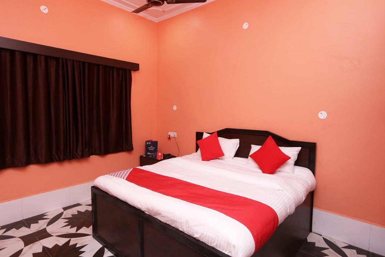Oyo 22221 Yadav Hotel Bhiwadi Zewnętrze zdjęcie